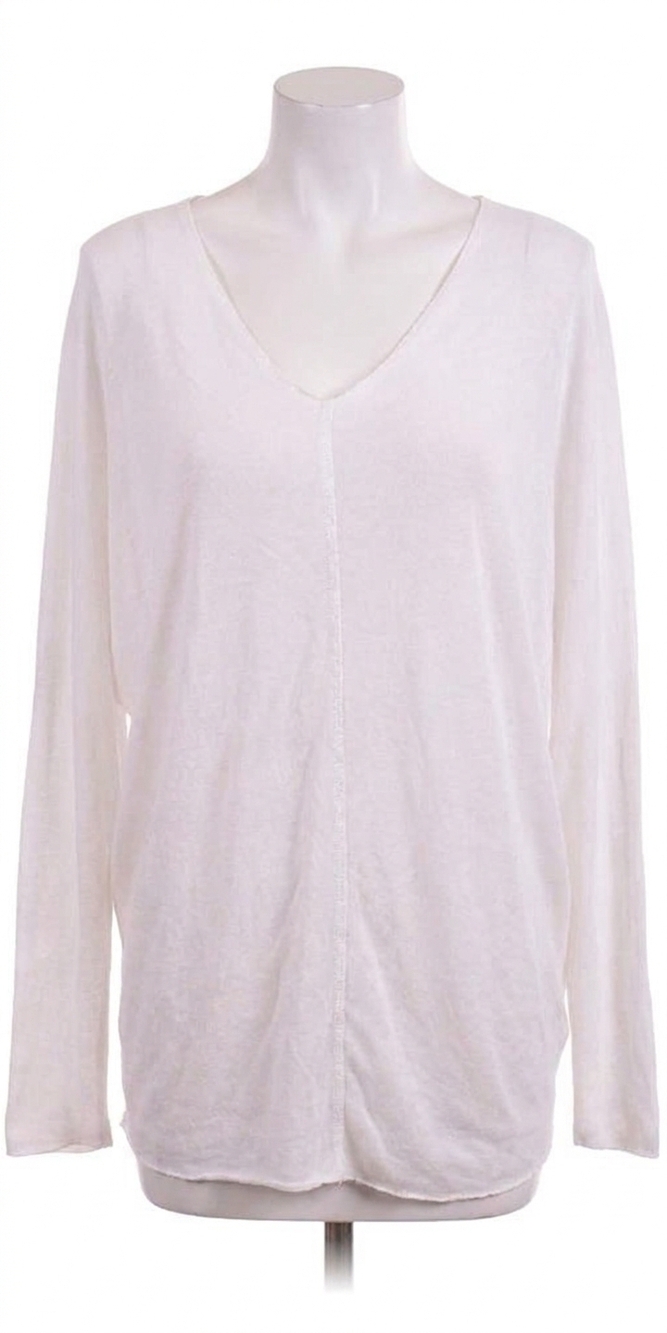 NEW GIGI MODA cammie v-neck sweater in white
